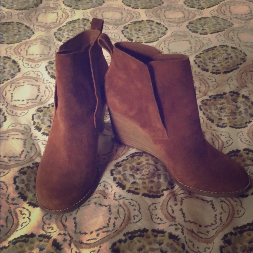 Lucky Brand Suede Ankle Booties
